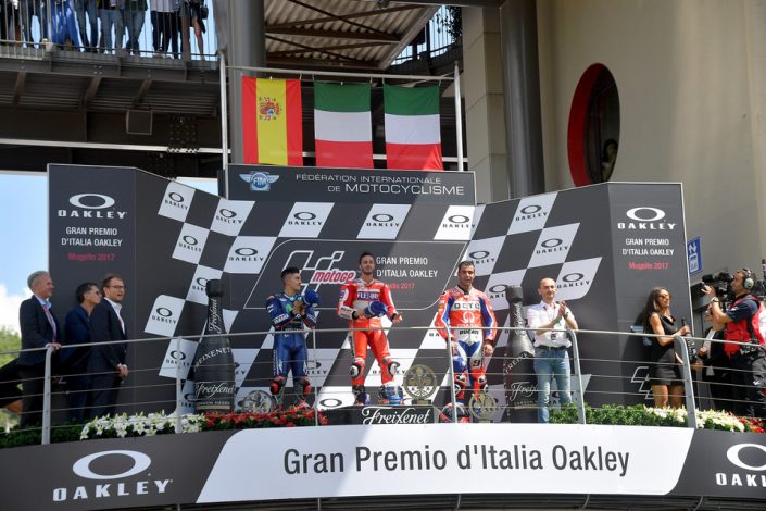 Compact MotoGP Oakley